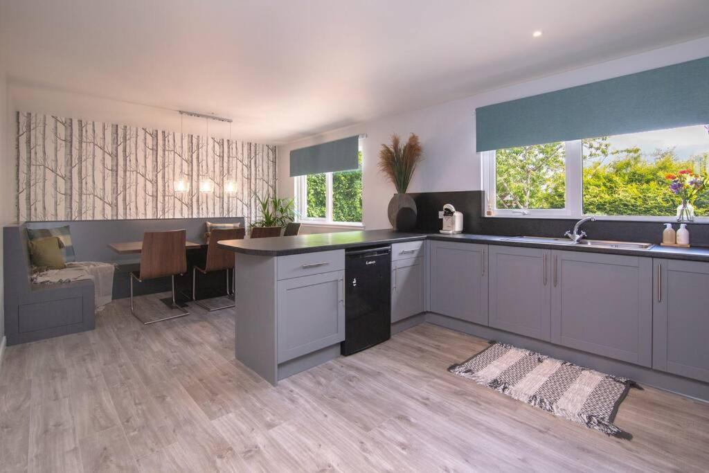 Calm Scottish Country Escape With Hot Tub Sleeps 6 Villa Inverness Exterior photo